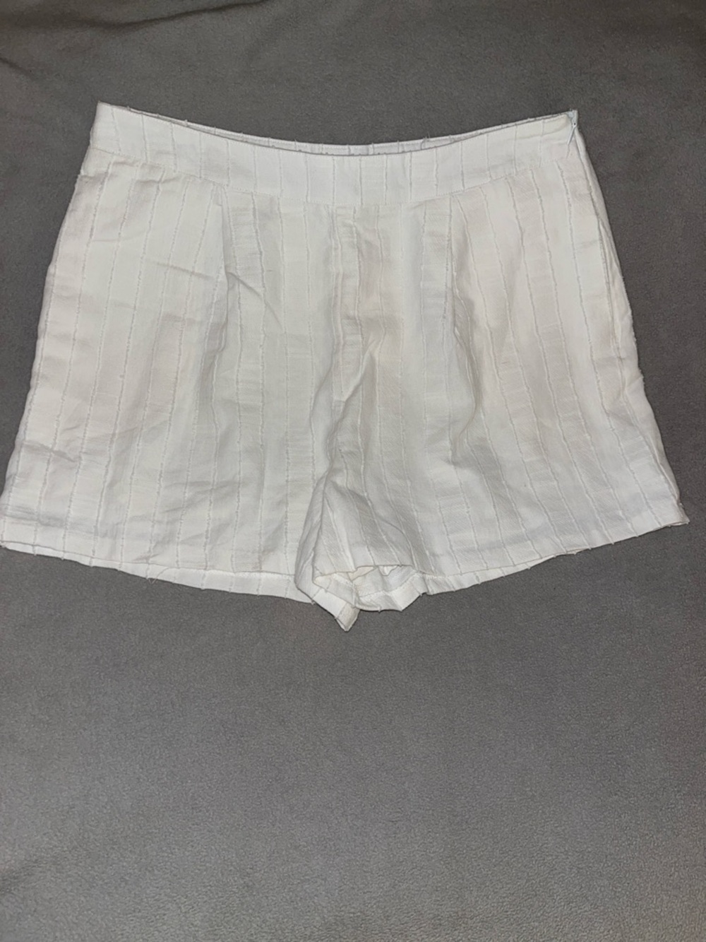 Skies Are Blue White Cotton, Lined, Textured Shorts